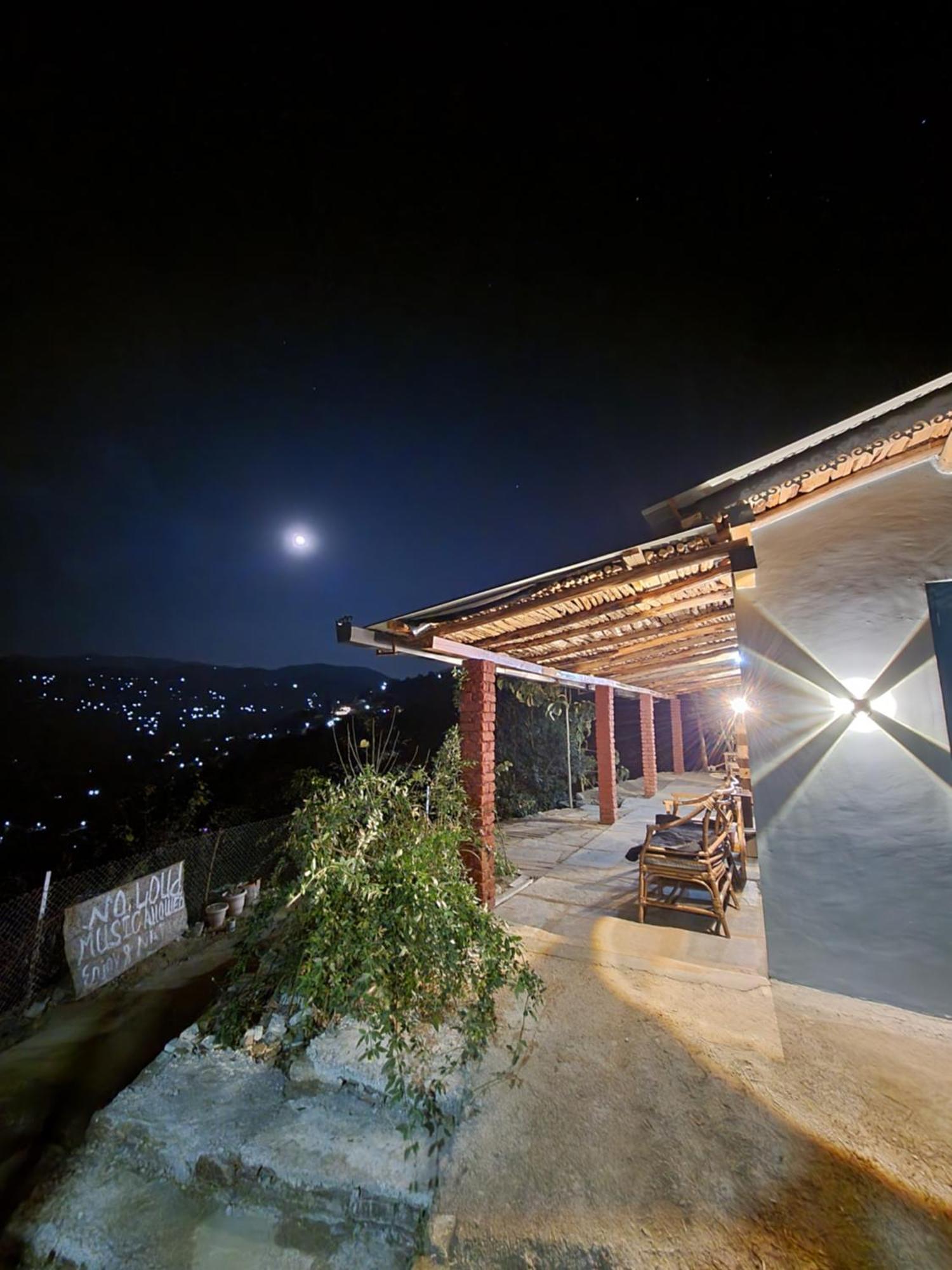 Zenoaks Homestay อัลโมรา ภายนอก รูปภาพ
