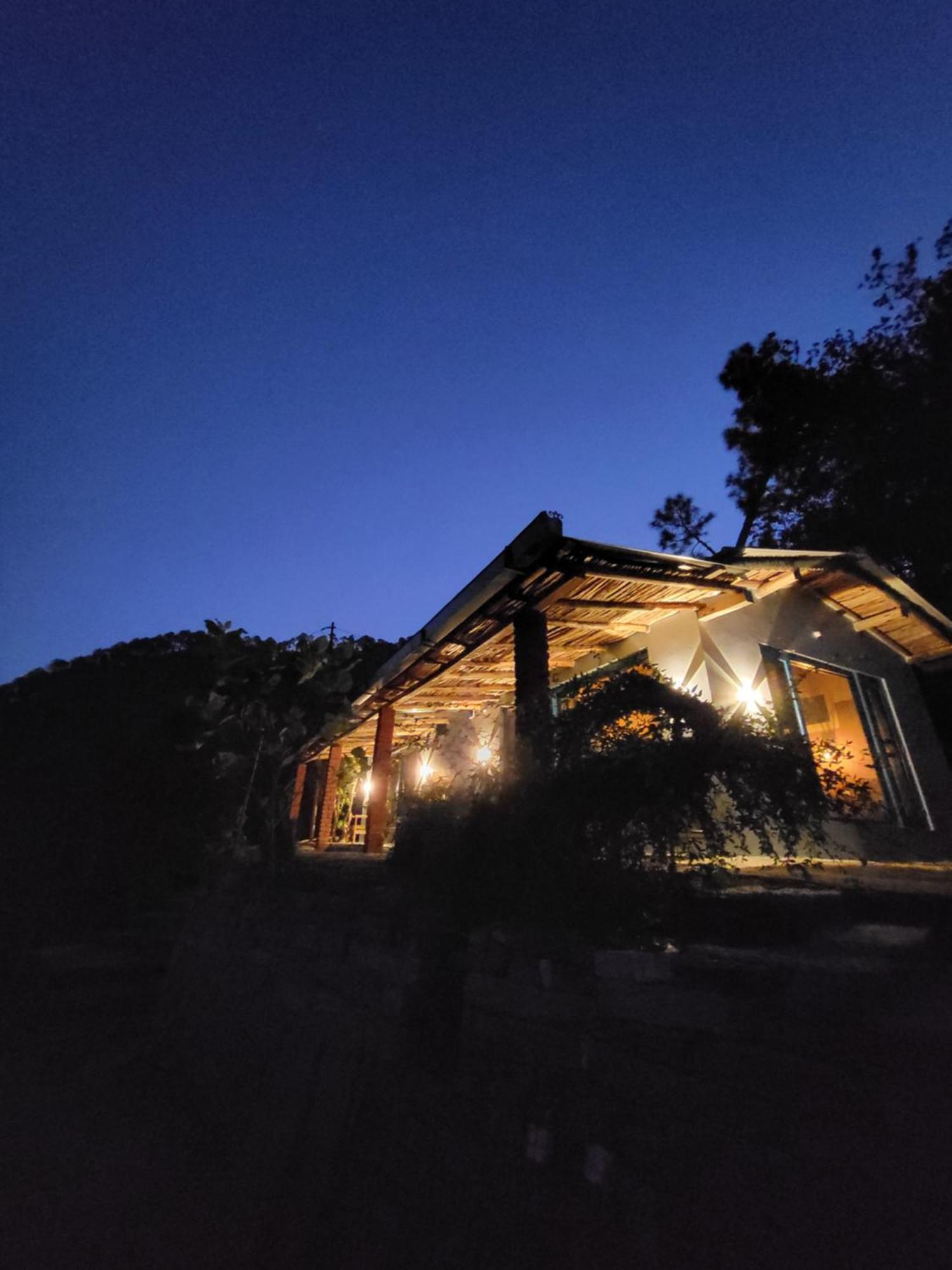 Zenoaks Homestay อัลโมรา ภายนอก รูปภาพ
