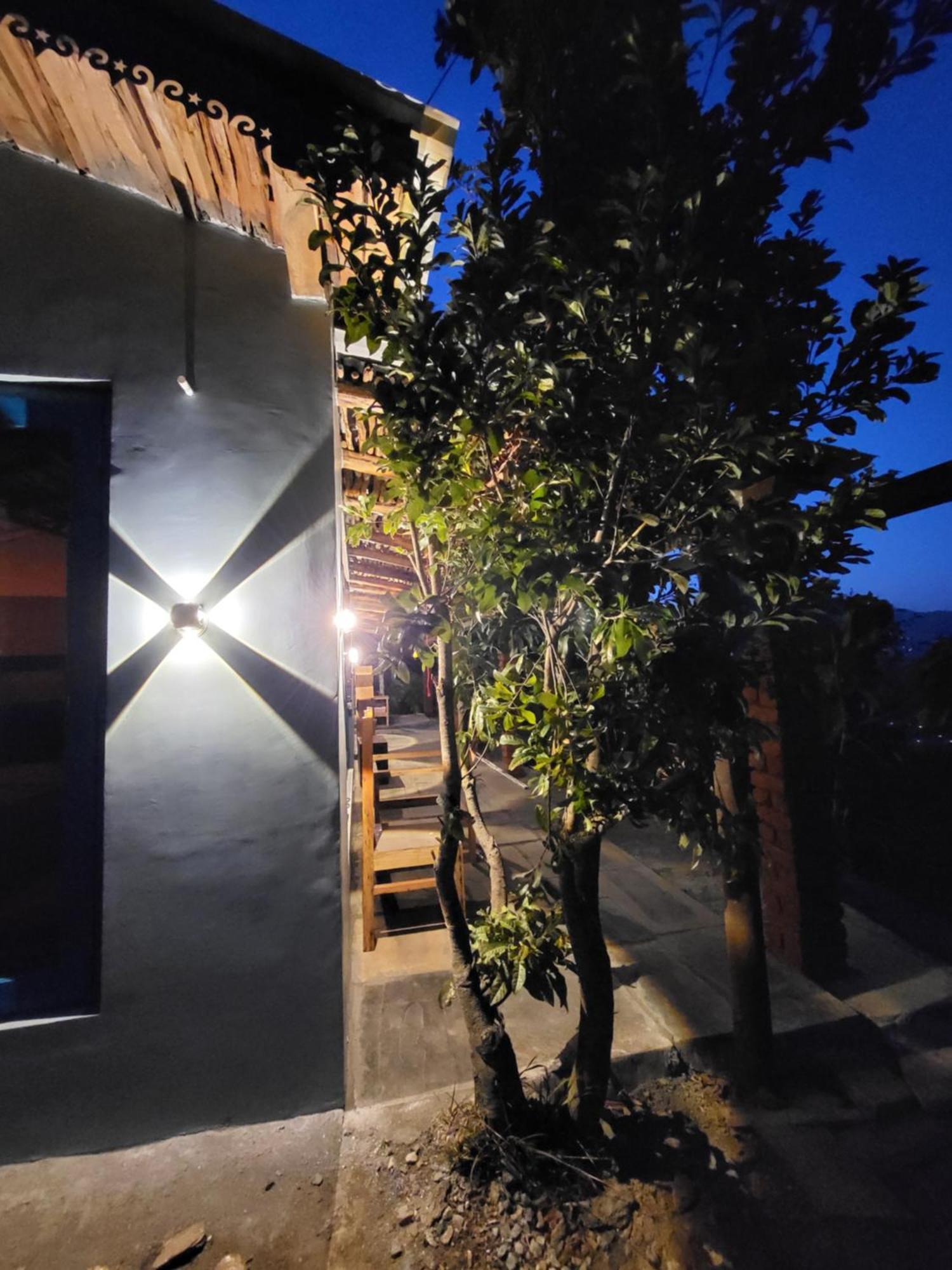 Zenoaks Homestay อัลโมรา ภายนอก รูปภาพ